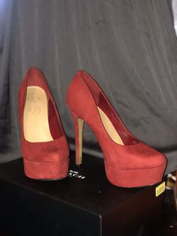 Jessica Simpson heels
