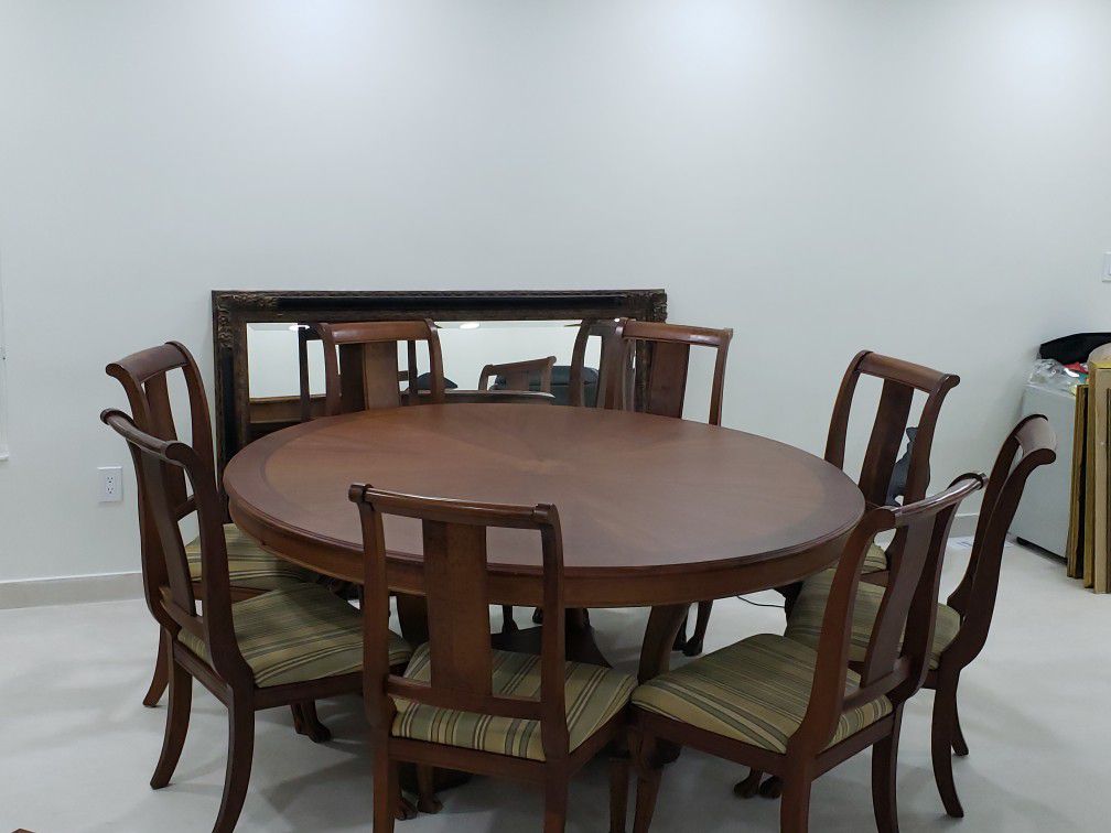 Solid wood Dining table with 8 chairs