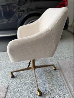 Creamy Linen Office Chair with Golden Accents