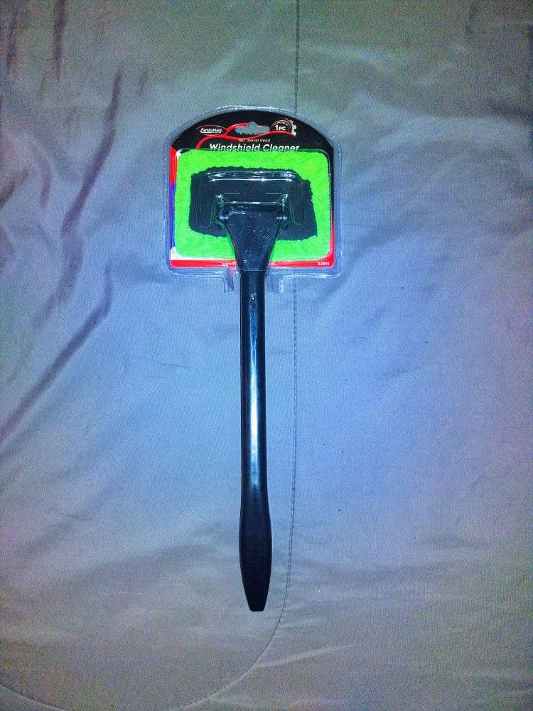 New Windshield & Window Cleaner $5