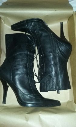 NINE WEST DESHANAR ANKLE BOOTS Black Leather Goth Lace Up Pointy Booties 7.5