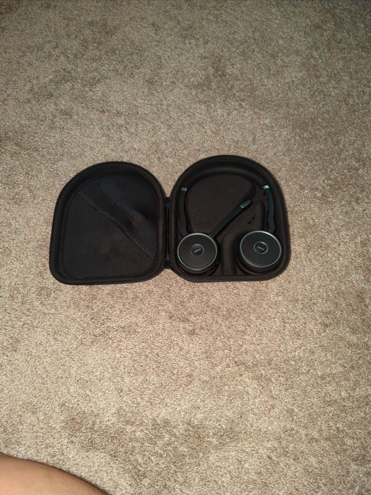 Jabra Wireless Headset + Charging Stand