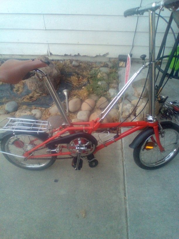 20" Dahan" Folding Bike Runs Good Nothing Wrong With It Really Fun To Ride .Looks And Rides Like Neq