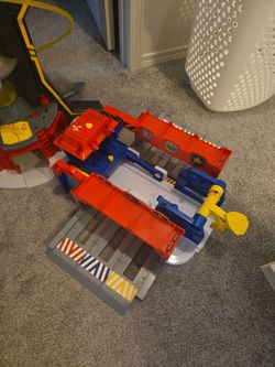 Paw patrol mighty lookout and truckstop