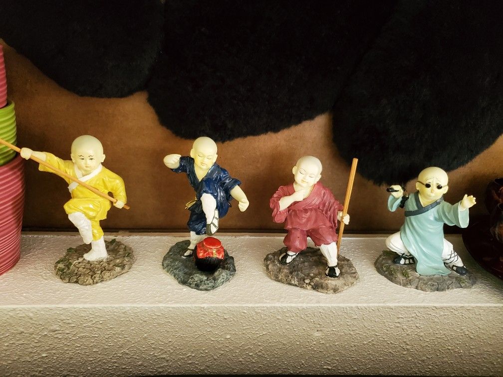 Kung Fu figurines