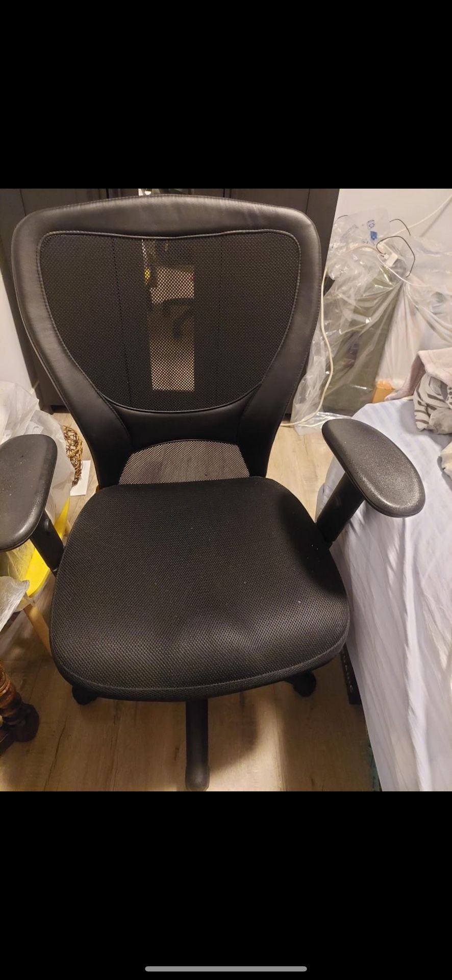 NICE OFFICE CHAIR!