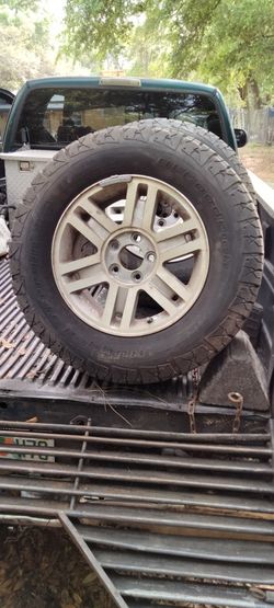 Like New  16 In Tires And Rims Ford 