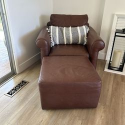 Chair With Ottoman 