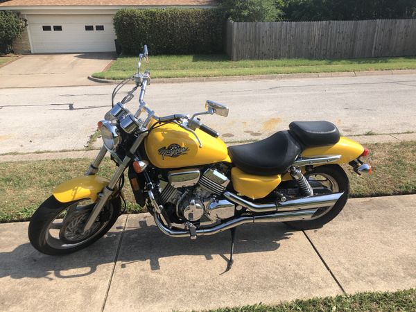 Honda magna 750 v45