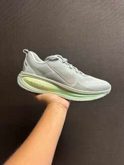 Nike Vomero 18 ( Men’s )