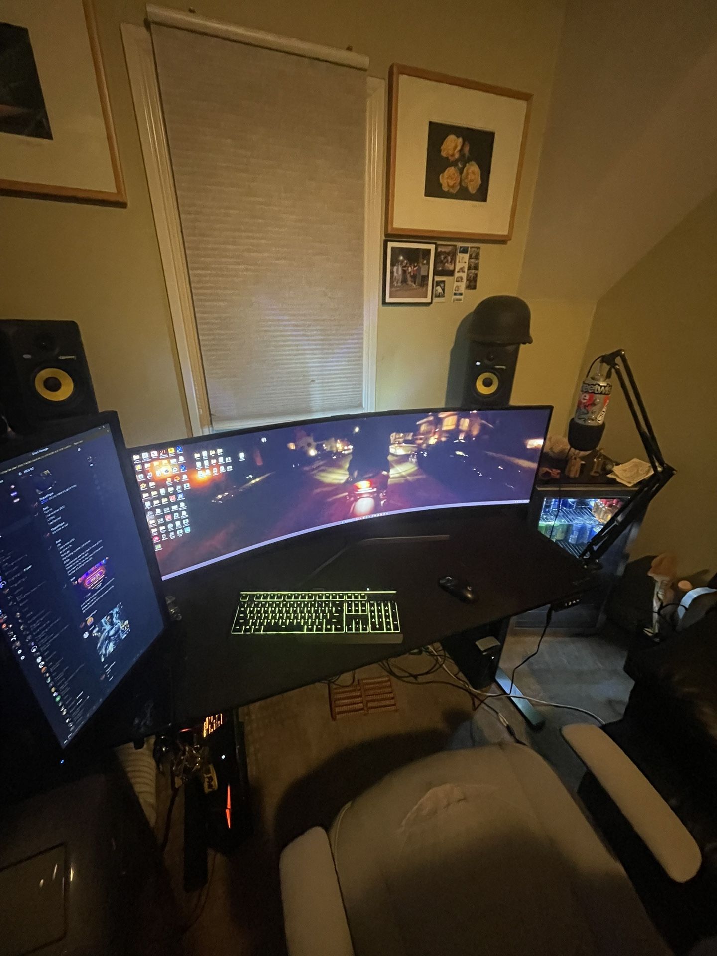 Odyssey G9 240HZ 49’ Monitor - 4K