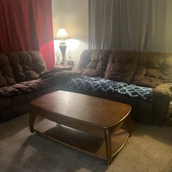 Lazy Boy 2pc Reclining Couch Set 3pc Tables $500