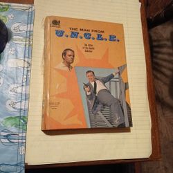 THE  MAN  FROM  U.N.C.L.E.  1966   WHITMAN   hardback TV Book