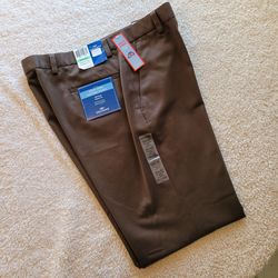 NWT Dockers cotton khaki pants