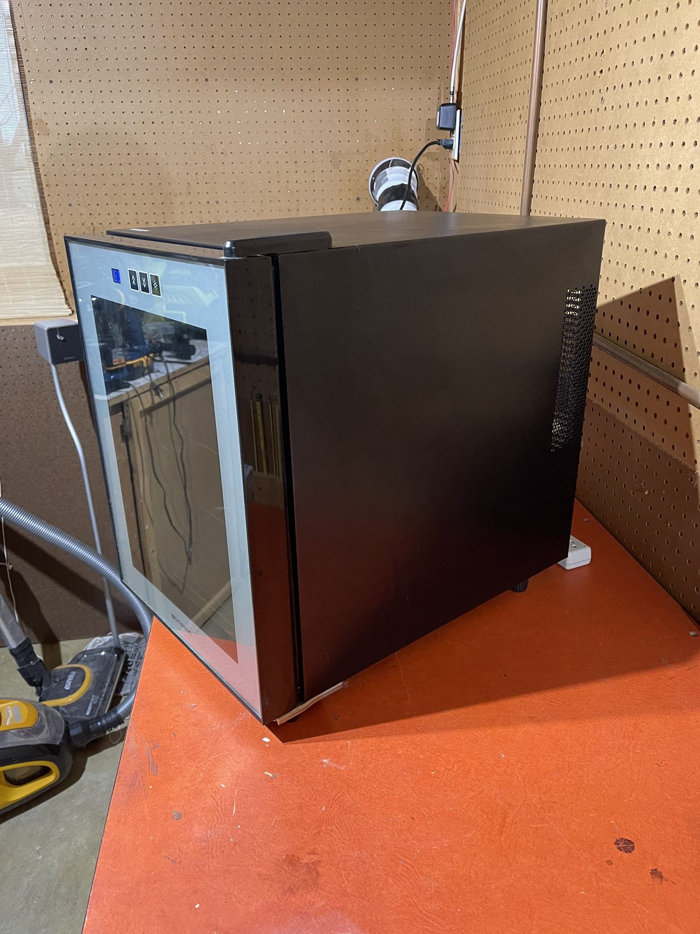 9-bottle Wine Fridge