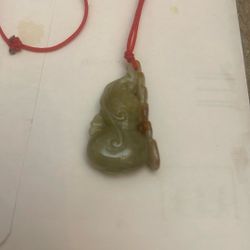 real jade red and dark green vu lu  necklace 