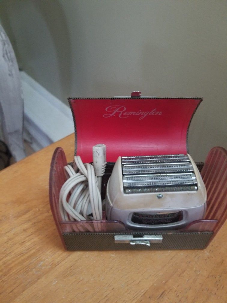 Vintage Remington Electric Shaver