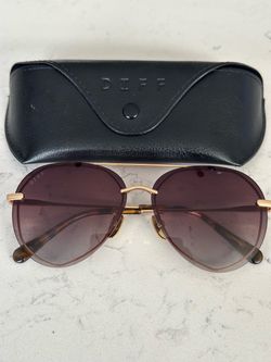 DIFF EYEWEAR Lenox Sunglasses GD-BG122 - Like New!