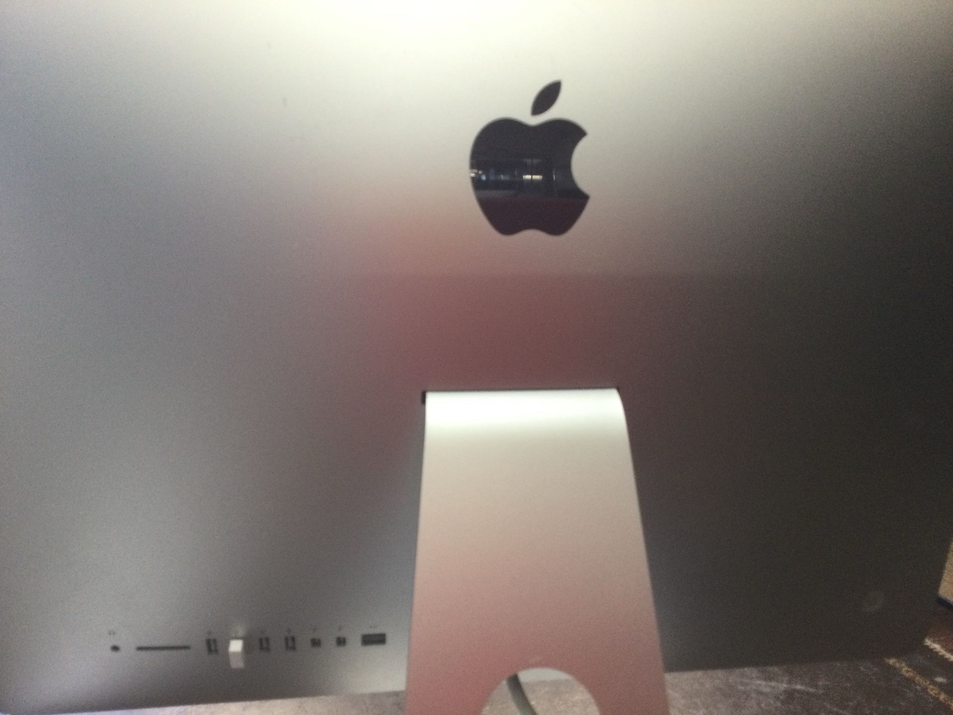 iMac 21.5 inches- 2015 - MacOS Monterey