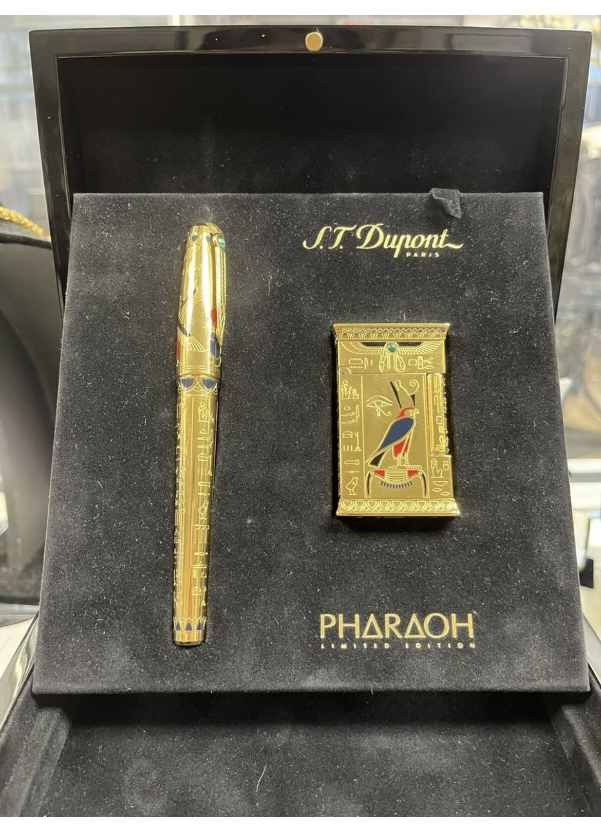 S.T. Dupont Pharaoh Set Limited Edition Fountain Pen and Lighter