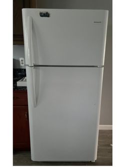 Frigidaire top-freezer refrigerator