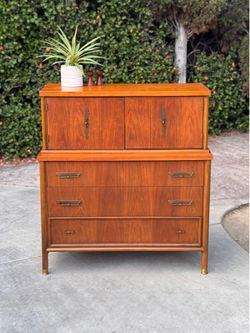 Vintage 1960s Mid Century Modern 5-Drawer Tall Walnut Dresser Chest
