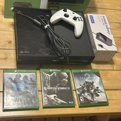 * Xbox One Gaming System with 3x Games, HD Cord, Brand New Power Box Card, Wireless Remote with New Batteries and Original Box/Paperwork * Xbox One Sy