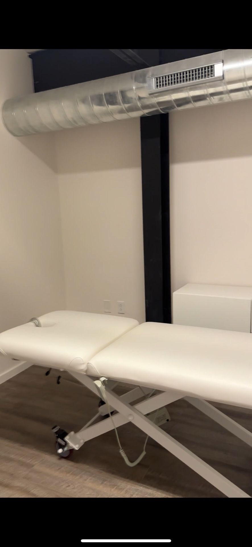 Mechanical Massage Table