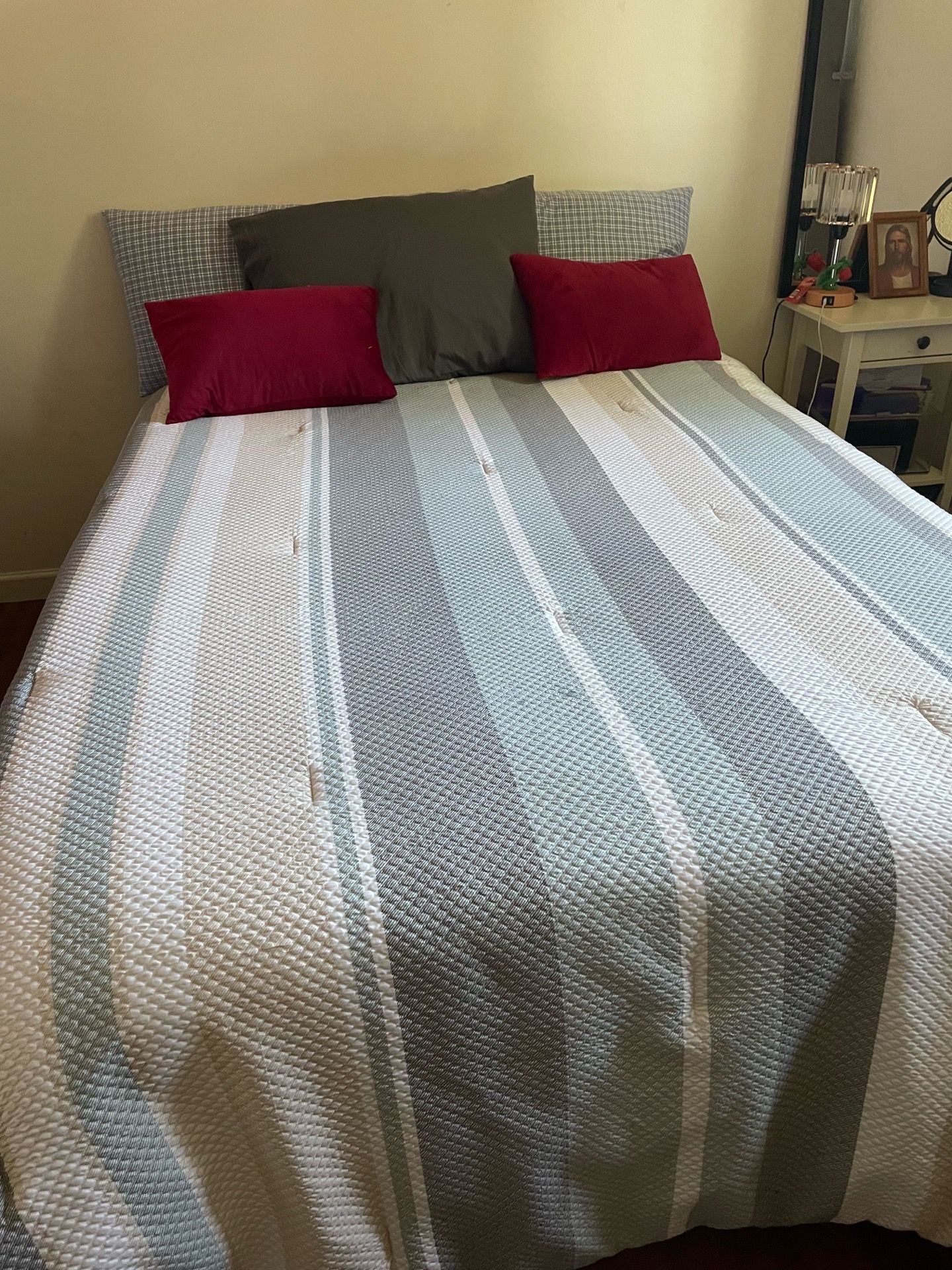 Full Bed