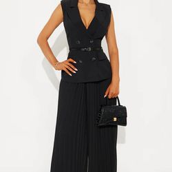 Fashion Nova Black pants Set / Traje de mujer