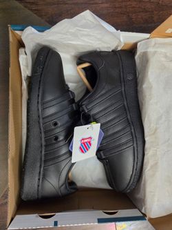 K-Swiss black color