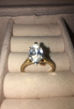 💍925 silver ring with beautiful🌹 stone Plated gold💎