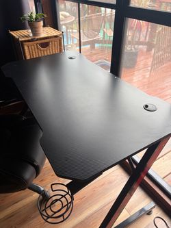 Black Gaming Desk with Carbon Fiber Top