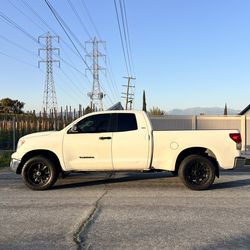 2008 Toyota tundra sr5