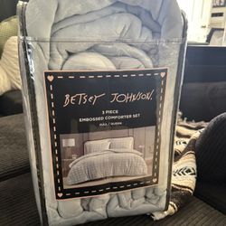 Betsy Johnson 3 Piece Comforter Set 