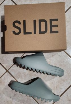 DS Adidas YEEZY Slide Salt Size 9 Men Confirmed YZY Slides Kanye West Ye 2024