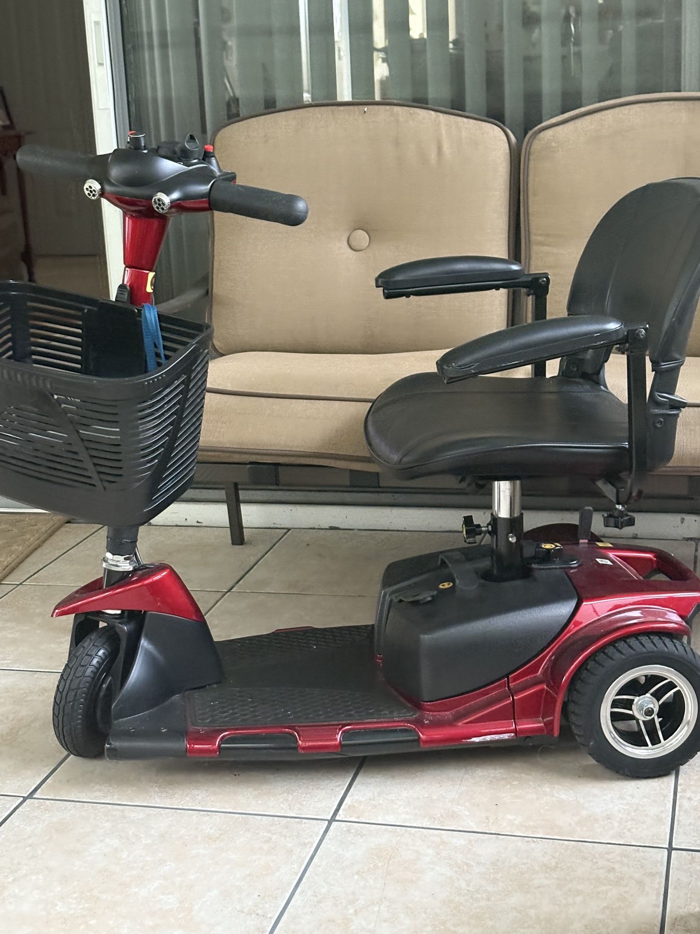 VIVE MOBILITY SCOOTER