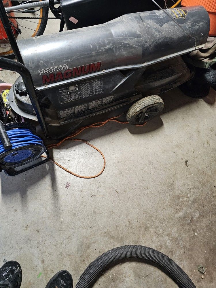 ProCom Magnum PCK220VT Forced Air Heater