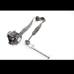 2012-2016 Ford Focus OEM Front Right Seatbelt Retractor Assembly Tensioner 