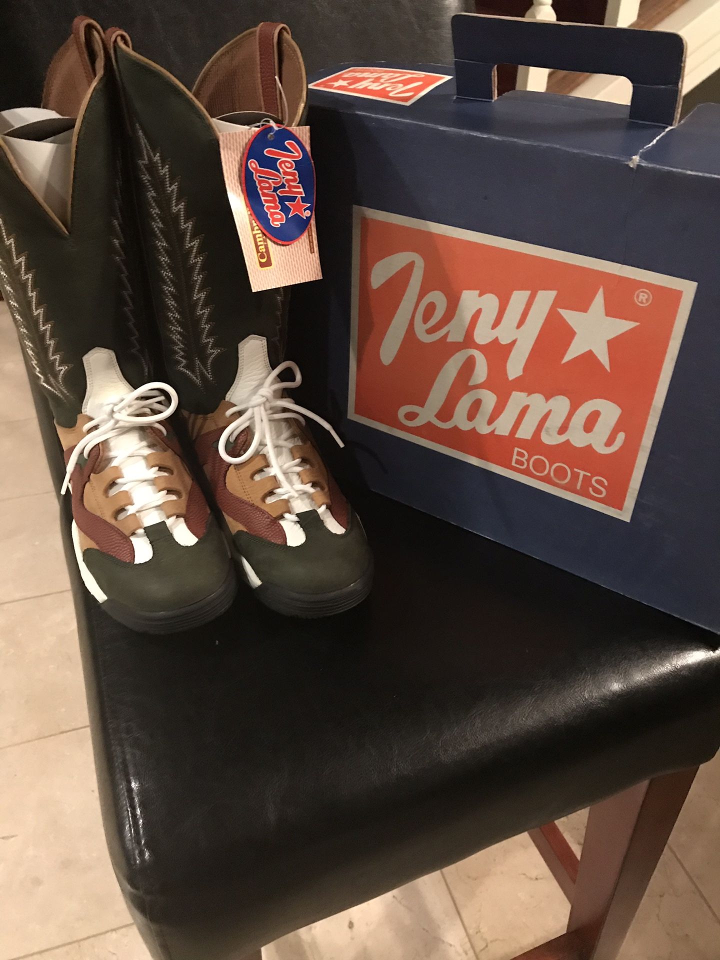 Men’s size 8 Teny Lama’s by Tony Lama
