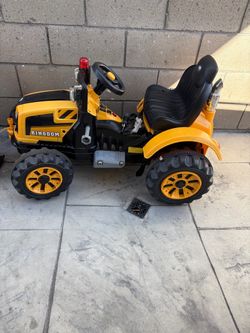 KINGDOM 12V Kids Electric Ride-On Tractor with Front Loader