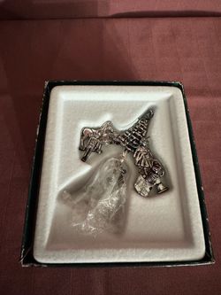 Keepsake Ornament Holiday Heirloom
