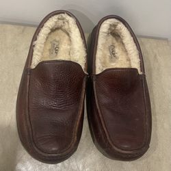 UGG Size 7 hombre