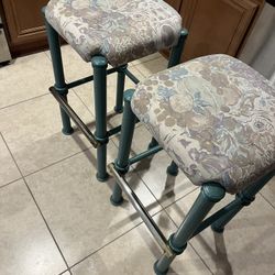 Stools/chairs 