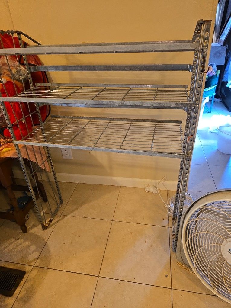 metal rack fir vans $10.00