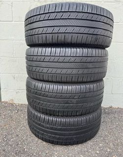225 55 18 Michelin defender tires set of 4