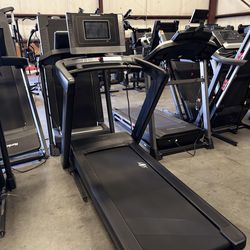 NordicTrack Commercial 1250 Treadmill – ONLY $799 (Retail ~$1,599+) 🔥