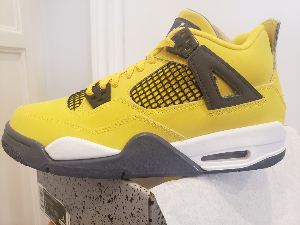 Nike Air Jordan 4 Lightning - Size 9.5, 7 GS - Price FIRM/Offers Ignored/Please read FULL ad for ALL info before asking questions