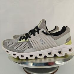Size 9 US Women's On Cloudswift running shoes gray