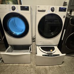 Washer And Dryer. Lg 